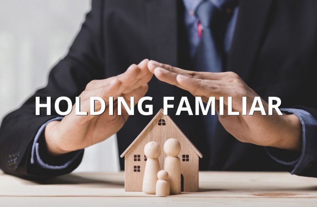 Holding Familiar